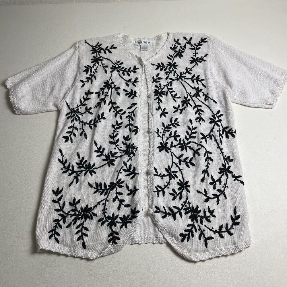 Knit Shirt Sleeve Button Front Sweater Blue Embroidered Flowers Cottage Core S